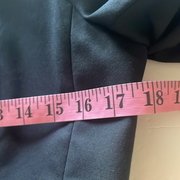 Banana Republic Corpcore Black Stretch 2 Button Blazer Size 6 - Picture 6 of 7